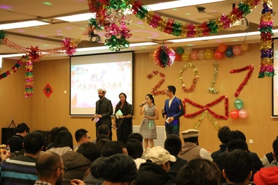 携手共进,迎战鸡年--青藏高原所举办2017年研究生新春晚会