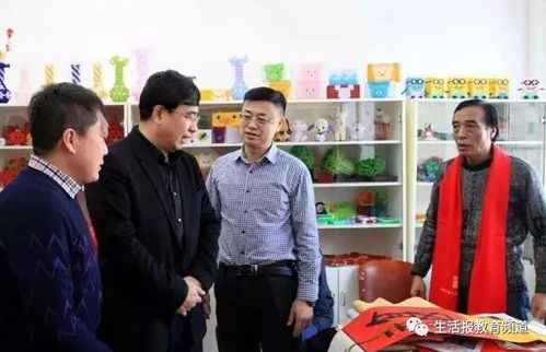 精准扶贫暖民心 喜气迎新福满门 哈尔滨工业美术设计学校参加精准扶贫经验交流会暨送福下乡文化活动