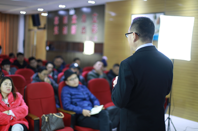 “江小白”策划人威海讲述:与品牌“谈恋爱”